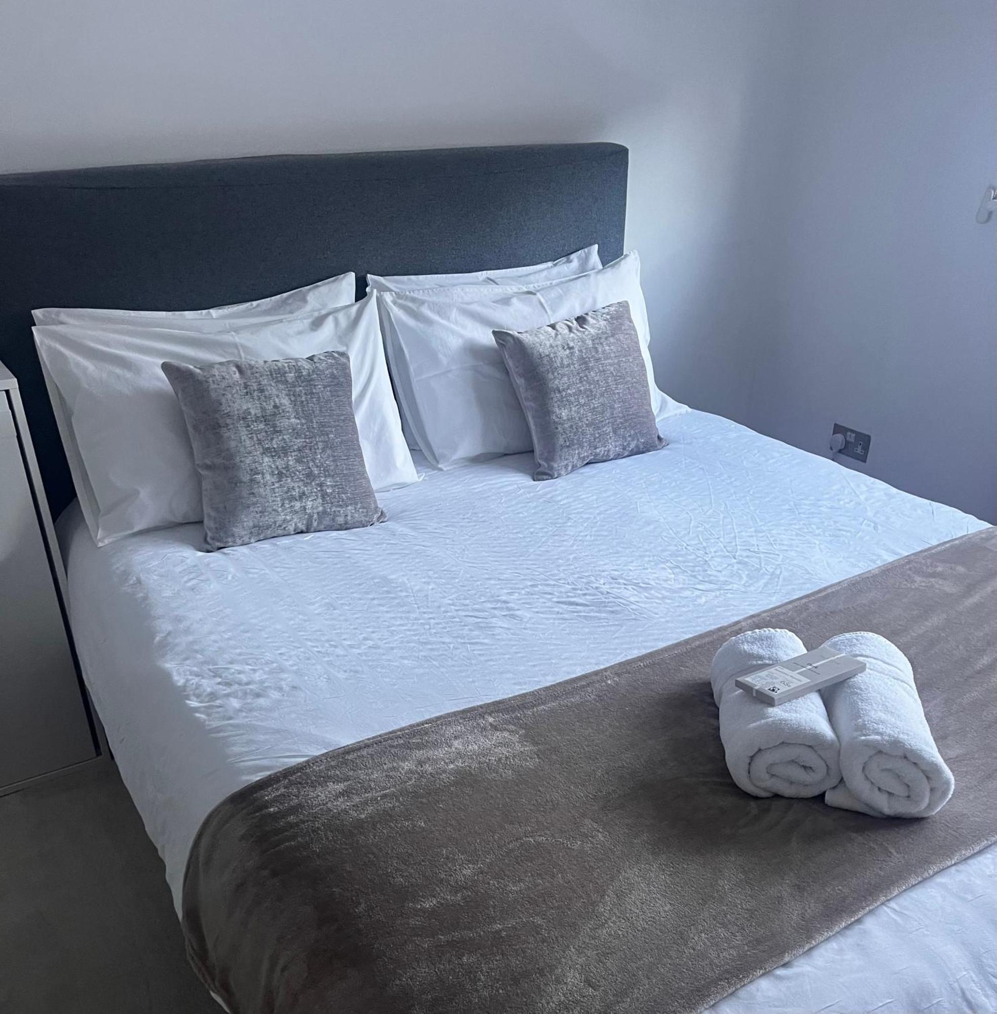 Hyde Park,3 Min Walk,Family Home! 2 Bedrooms & 2 Bathrooms Apartment! Fantastic Location London Kültér fotó