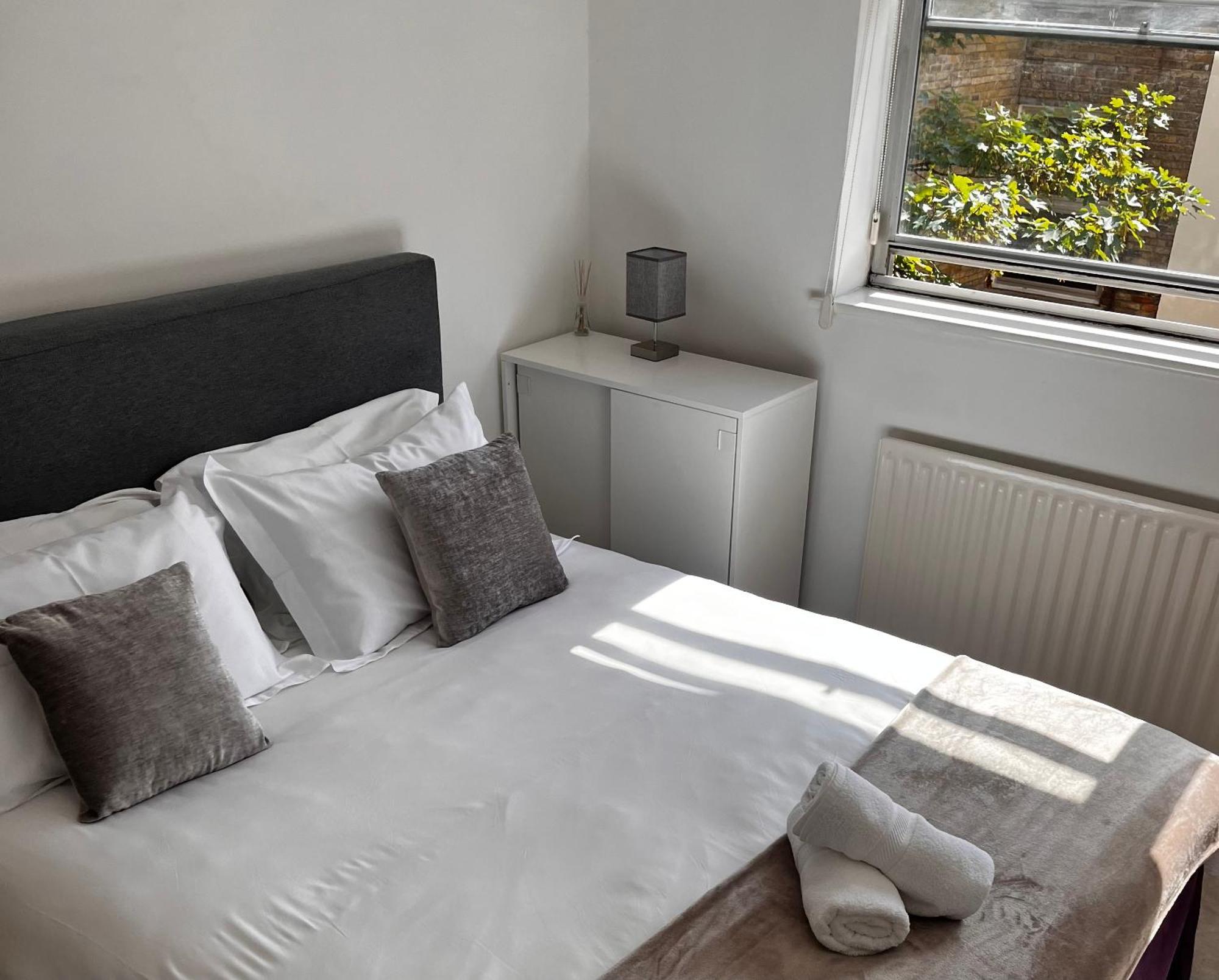 Hyde Park,3 Min Walk,Family Home! 2 Bedrooms & 2 Bathrooms Apartment! Fantastic Location London Kültér fotó